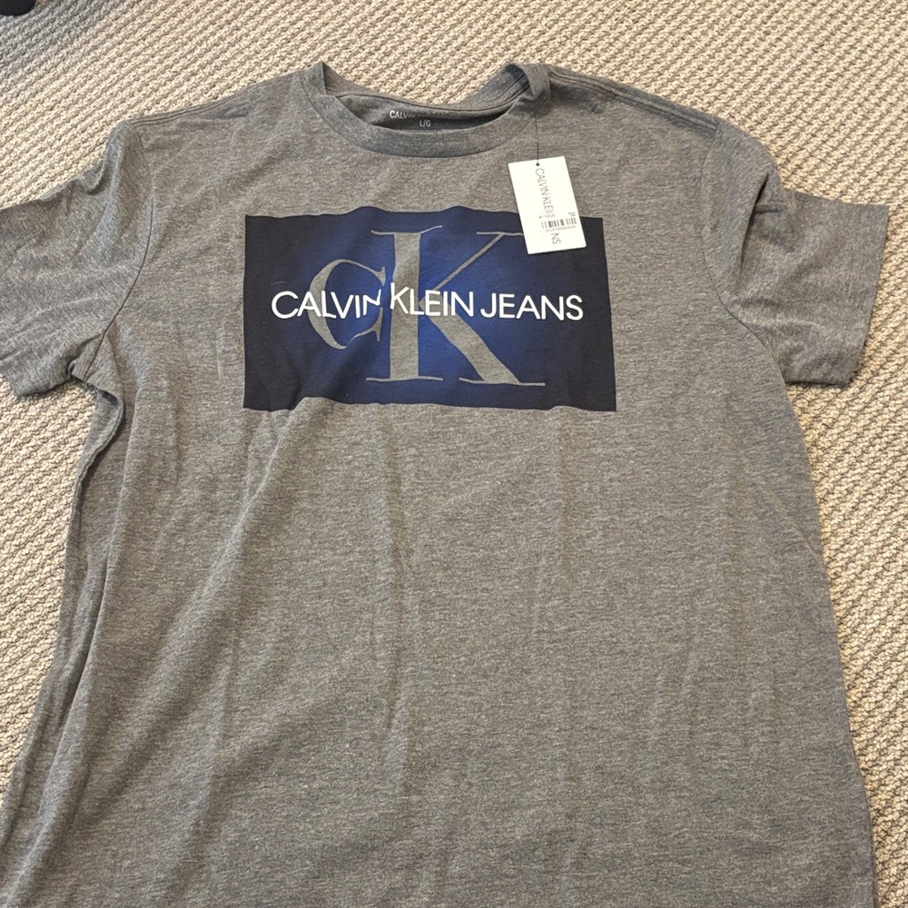 NWT Calvin Klein Jeans Gray T-Shirt